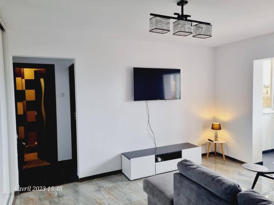 Le Nid D'Adam Appartement Zărneşti Buitenkant foto